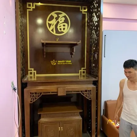 Bàn thờ đứng chung cư mẫu hiện đại - BD1004