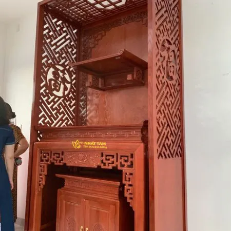 Bàn thờ đứng chung cư mẫu hiện đại - BD1004