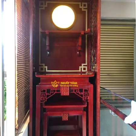 Bàn Thờ Chung Cư Hiện Đại Màu Nâu Gỗ Đẹp - BD1022