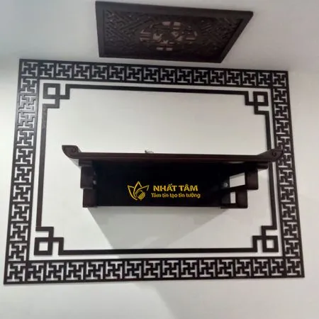 Bàn thờ treo gia tiên viền chữ vạn hiện đại - BTT5019