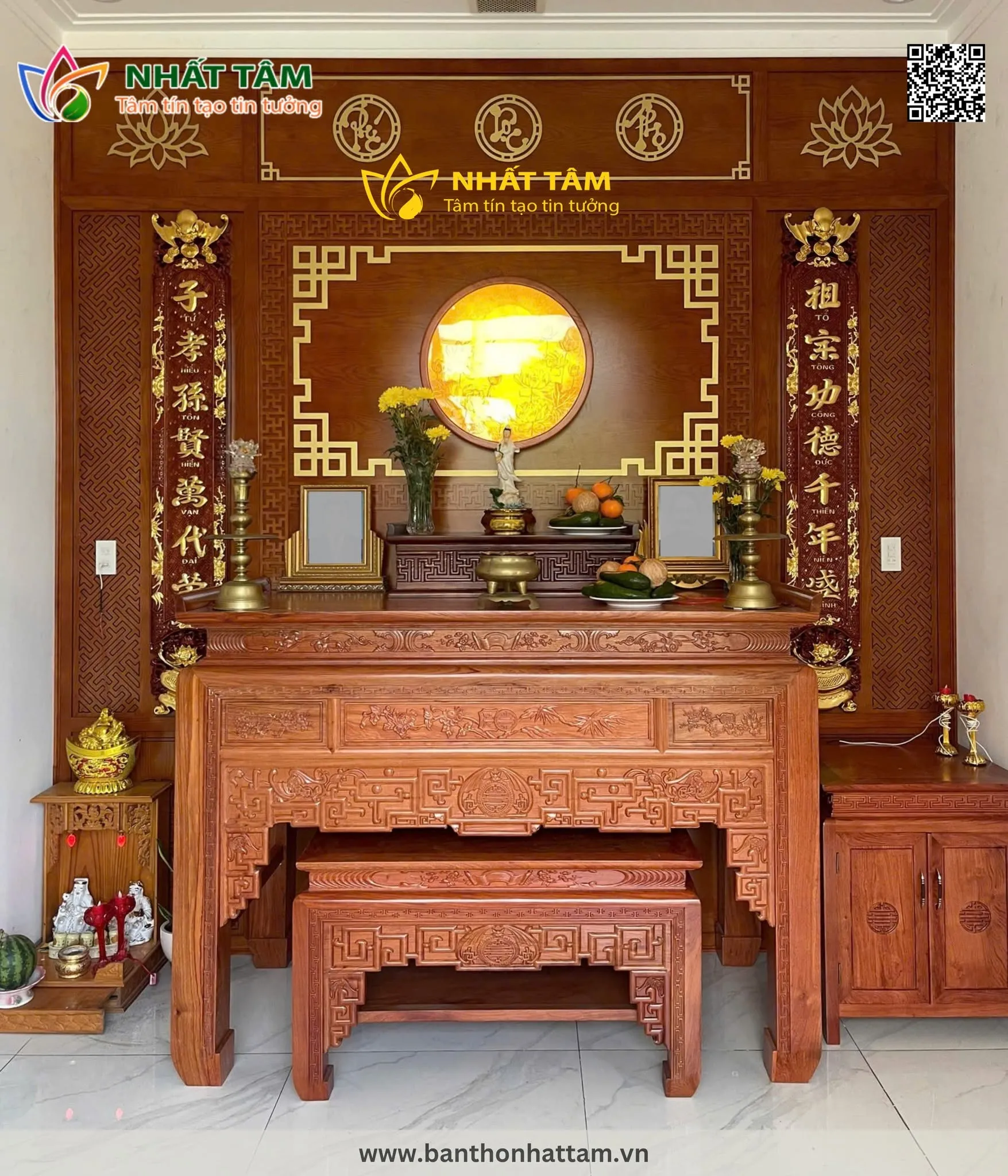 Cách bố trí bàn thờ Phật và gia tiên chung trang nghiêm
